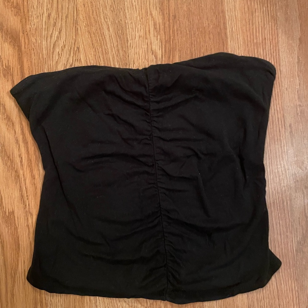 Black sleeveless top